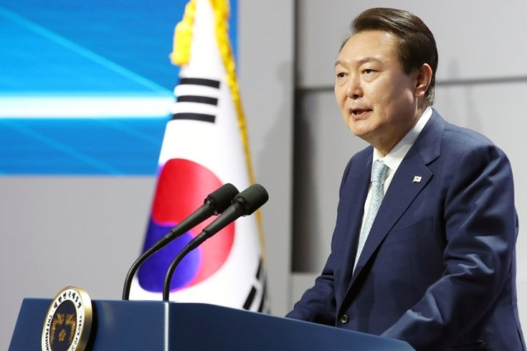 Yoon ชื่นชมแผนการลงทุนขนาดใหญ่ของ Samsung ในจังหวัด Chungcheong ใต้